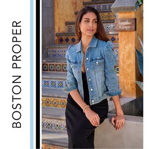 Boston Proper Women’s Light Washed Jean Jacket - Size XS‎